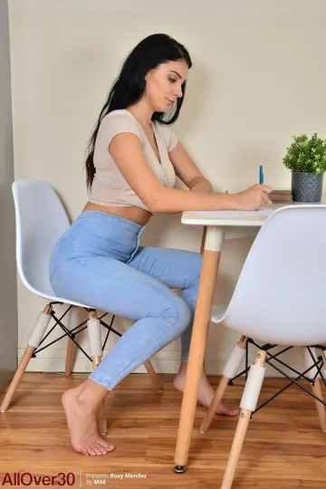 Roxy Mendez – Thick British Brunette in Lingerie and Jeans Strips and Spreads