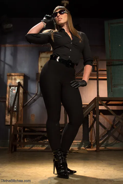 Mistress Kara: Tall Thick MILF in Heels and Glasses Dominates in Bondage – photo 1 of 9