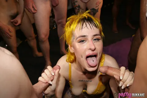 Lana Banana: Petite British Blonde Takes Two Cocks and Gets Facialized – photo 2 of 15