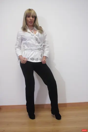 Ana Monte Real – Mature Latina MILF Rides Her Partner Reverse Cowgirl for Anal in Heels