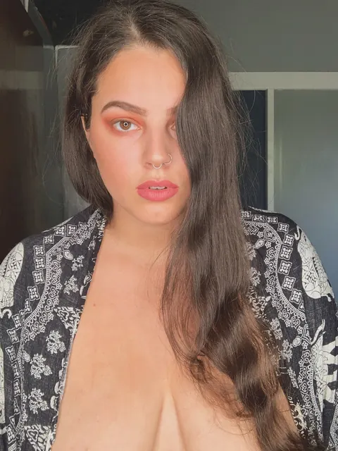 Jordyn khaled: Curvy Arab MILF Flashes Her Natural Tits and Big Ass in a Thong – photo 10 of 15