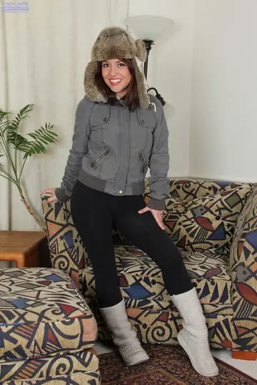 Alina Garcia – Brunette Latina in Boots Flaunts Her Shaved Pussy