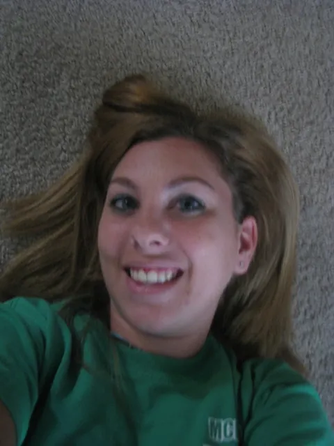 Redhead Amateur Makes Silly Faces in Clothed Selfies – photo 17 of 20