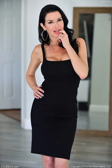 Latina MILF in Heels Undresses and Spreads Her Holes