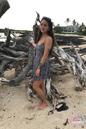 Mi Ha Doan – Asian Brunettes Kiss and Finger Hairy Pussies on the Beach