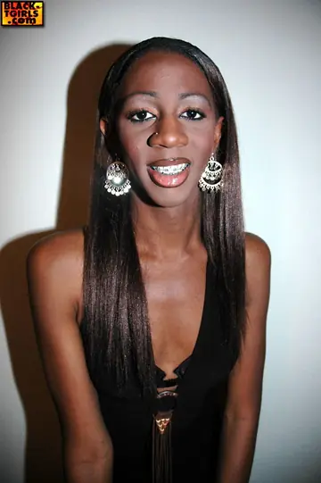Ebony Trans Woman Undresses, Masturbates and Spreads Her Cheeks