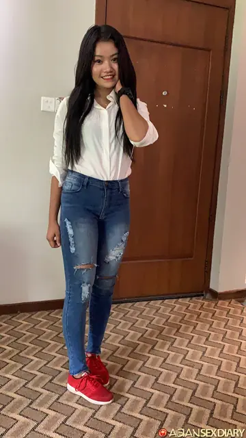 Thai Babe in Lingerie and Jeans Gets Fucked Missionary in POV