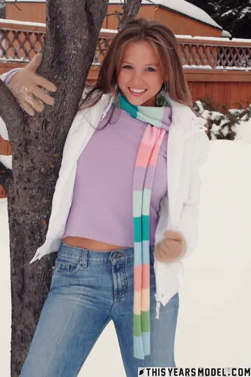 Dawson Miller – Thick Blonde with Big Natural Tits Pulls Jeans Aside in Snow