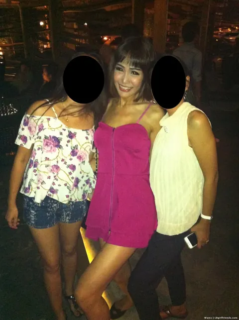 Thai Trans Woman Poses in a Mini Skirt – photo 14 of 16