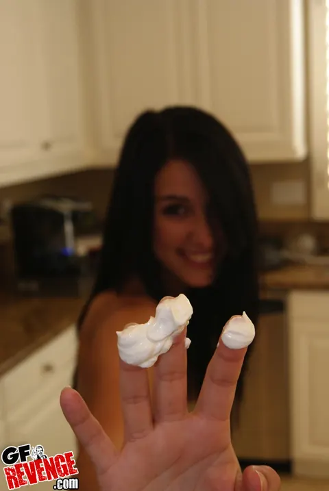 Alannah Monroe: Thick Brunette Strips and Spreads Her Shaved Pussy – photo 11 of 16