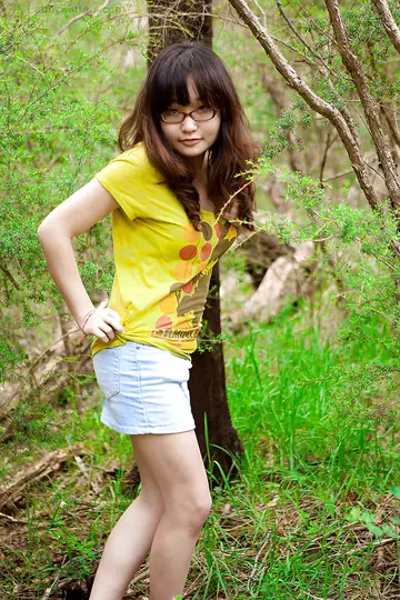 Petite Asian Woman in Glasses Strips Outdoors and Spreads Her Hairy Pussy