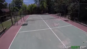 Karter Foxx – Tattooed Athletic Brunette Gives a Blowjob on Tennis Court