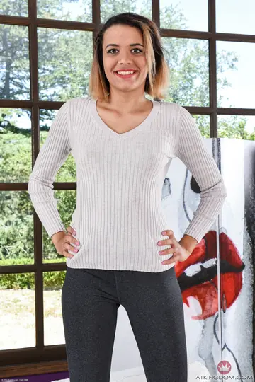 Eve Ellwood – Slim Tattooed Brunette Strips Out of Her Yoga Pants and Spreads