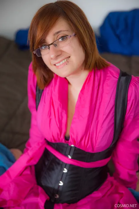 Chelsea Bell: Redhead with Big Natural Tits Strips Glasses and Spreads – photo 3 of 16