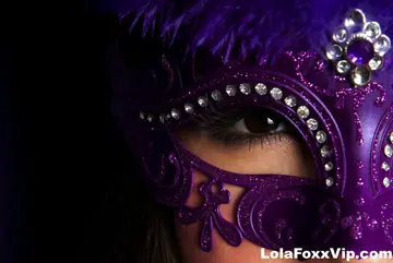 Lola Foxx – Thick Latina Brunette Removes Mask and Lingerie to Spread in Heels