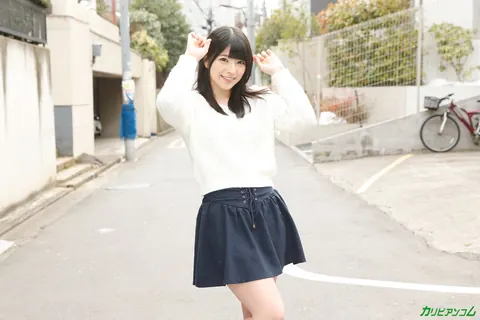 Ai Uehara: Petite Asian Babe Strips Her Skirt and Gets Fucked in Bed – photo 1 of 20