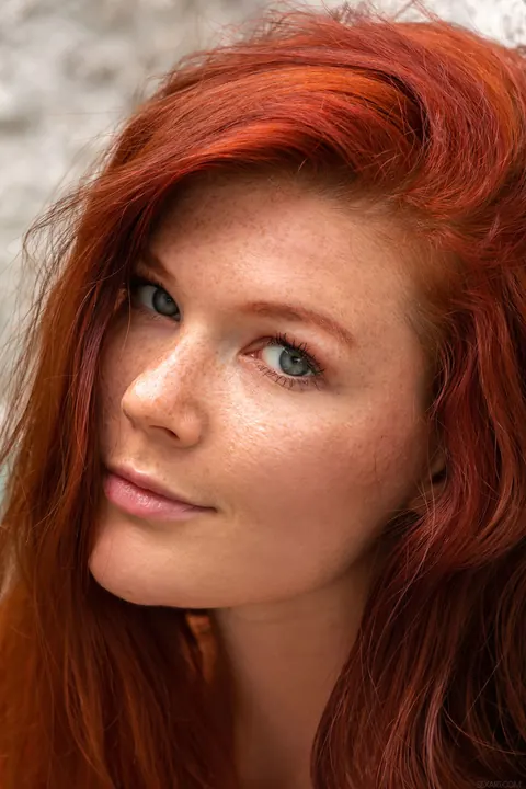 Mia Sollis: Czech Redhead Spreads Her Pussy – photo 17 of 21