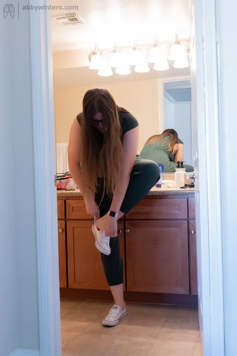 Australian BBW Changes Lingerie in the Bathroom – photo 19 of 20