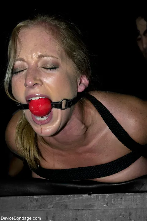 Dia Zerva: Blonde MILF with Big Tits Spreads in Bondage – photo 19 of 20