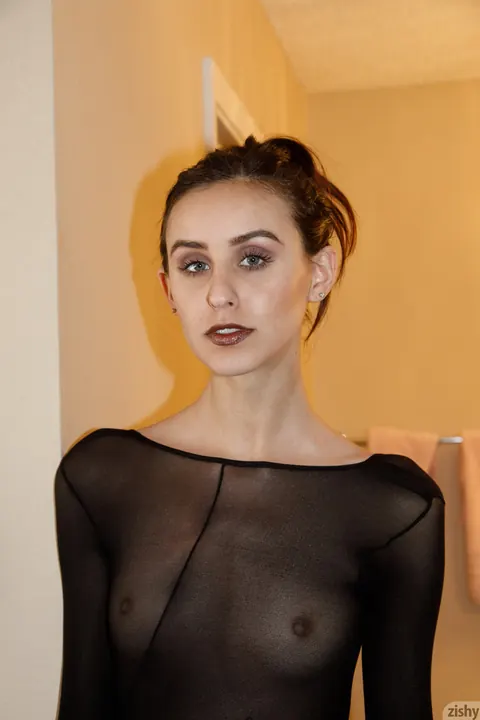 Jasmine Simco: Tall Amateur Brunette Models Her Black Bodystocking – photo 9 of 13