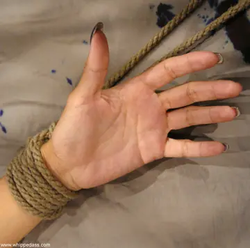Keeani Lei – Petite Asian MILF Submits to Curvy Redhead in Lesbian BDSM