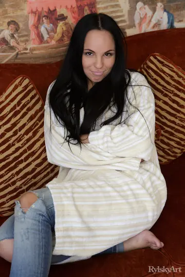 Sable Sharp – European Woman Strips Out of Her Ripped Jeans and Spreads
