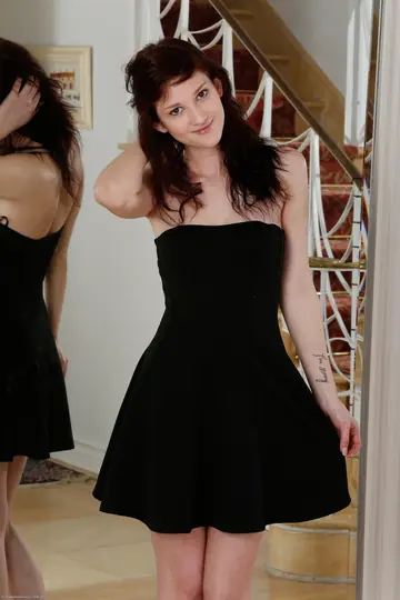 Ellena Woods – Petite Brunette PAWG in a Dress Spreads Her Shaved Pussy in the Woods