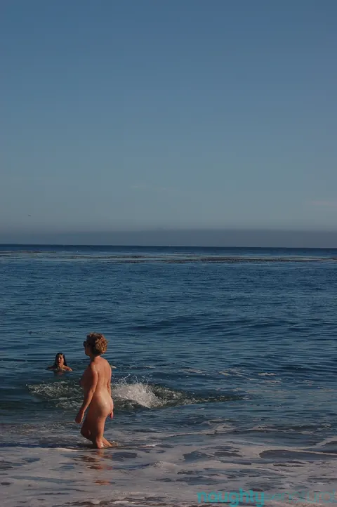 Ava Solanas: Tattooed Hairy Brunettes Lick and Finger Each Other on the Beach – photo 12 of 21