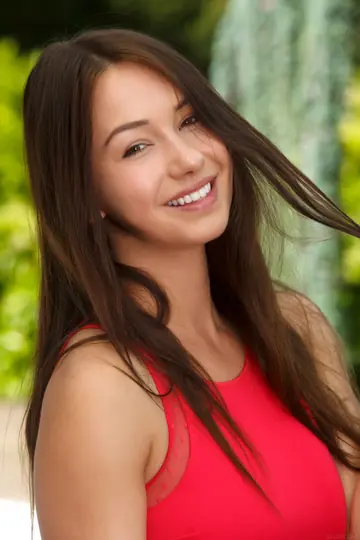 Taylor Sands – Dutch Brunette Fucks and Kisses in Artistic Set