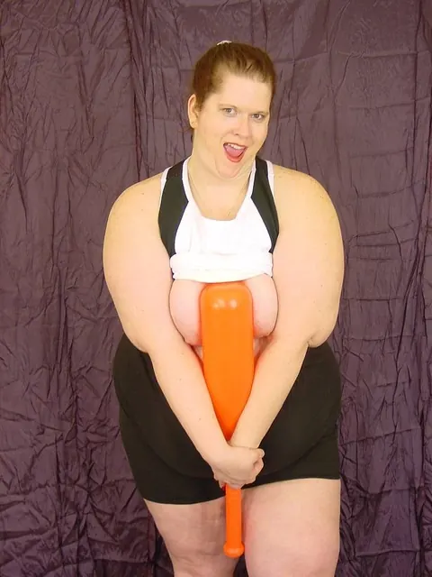 Busty BBW Masturbates with a Baseball Bat Dildo – photo 8 of 20