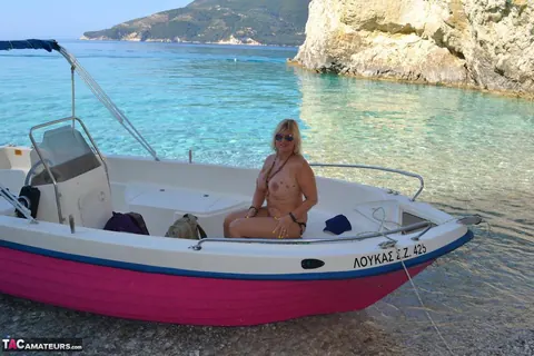 Nudechrissy: Curvy European MILF Shows Her Big Tits and Spreads on the Boat – photo 1 of 20