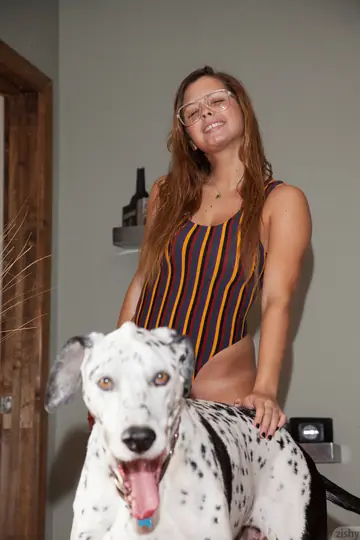 Latina PAWG Shows Her Big Ass in a Bikini