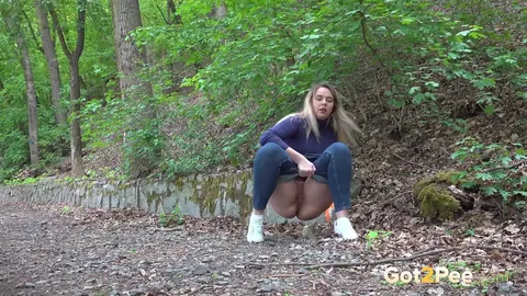 Nikky Dream: Tall Blonde in Jeans Pulls Them Down and Spreads – photo 4 of 15