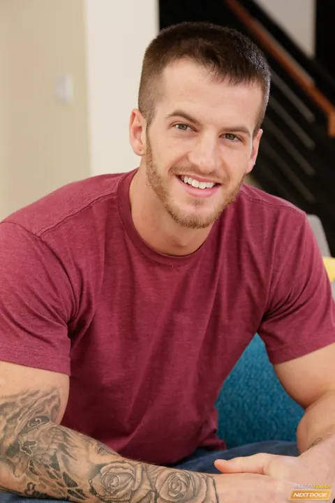 Two Athletic Thick Men Fuck on the Sofa – photo 12 of 21