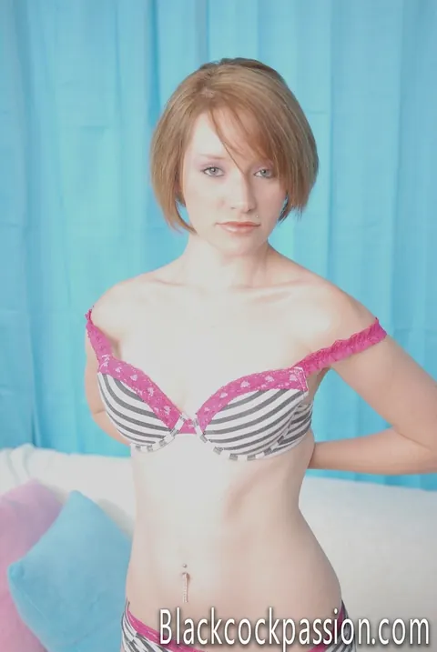 Faith Daniels: Redhead with Small Tits Takes BBC Creampie – photo 4 of 21