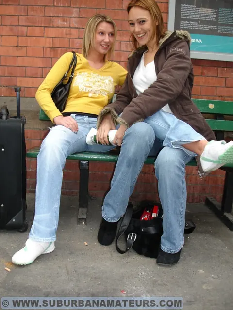 Yazmin Daniel: Busty British Brunettes Finger and Lick Outdoors – photo 16 of 20