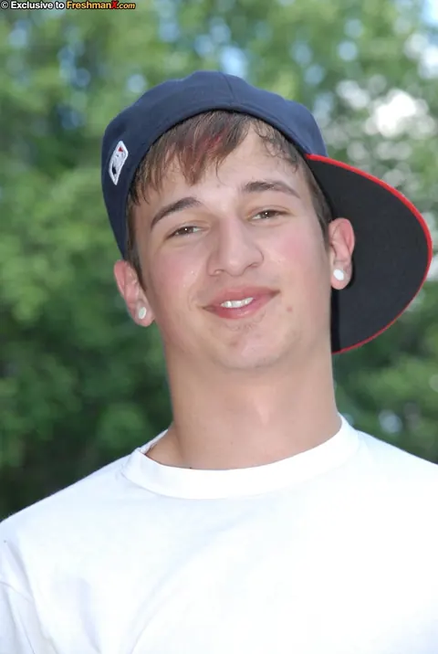 Guy Jerks Off Outdoors Until He Cums – photo 3 of 21