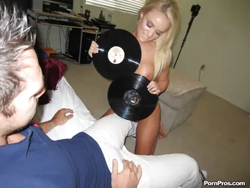 Alexis Monroe – Blonde with Big Enhanced Tits Takes Anal and Cum on Her Pussy