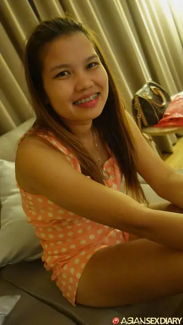 Petite Asian Babe Strips Out of Her Shorts and Fucks in the Bathroom