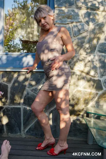 Short-Haired MILF Gives Femdom Handjob and a Blowjob Outdoors