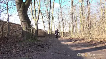 Naomi Bennet – European Brunette Spreads Her Pussy Outdoors Near a Path