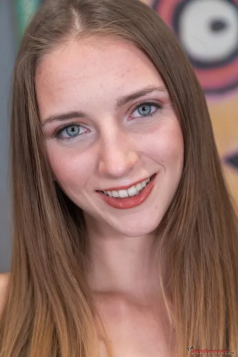 Macy Meadows: Thick Blonde Undresses from Jeans for POV Blowjob and Sex – photo 1 of 15