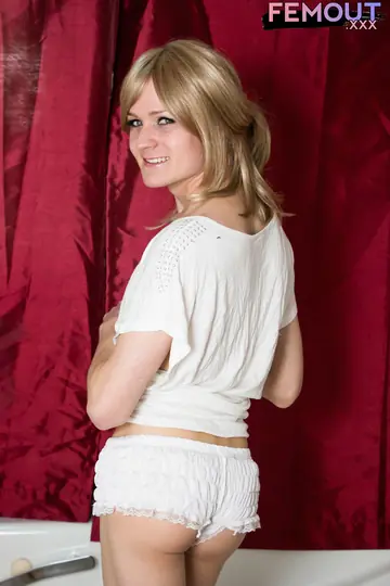 Trans Woman Strips Nude and Fingers Herself