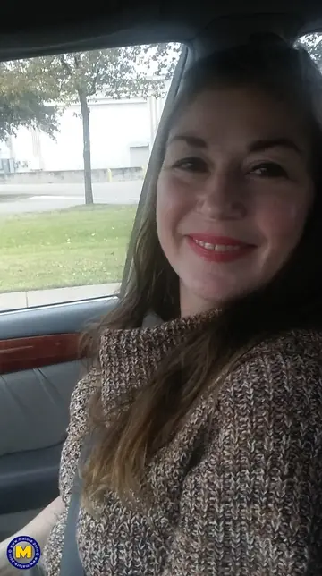 Olivia Johnson – European Brunette MILF Spreads Her Hairy Pussy Outdoors