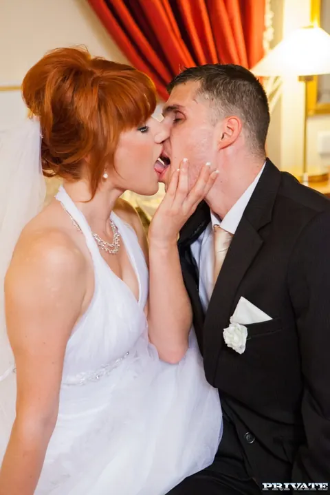 Lucy Bell: Czech Redhead Bride in Lingerie Takes Double Penetration – photo 9 of 21