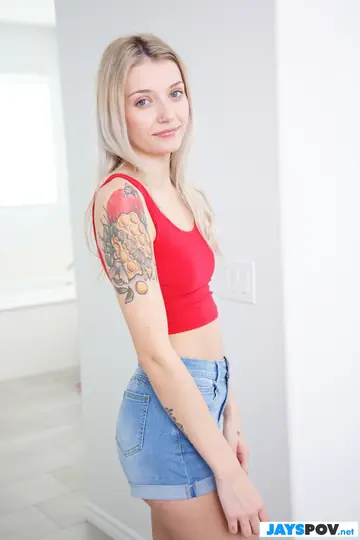 Lindsey Lane – Slim Blonde PAWG Shows Her Pussy and Ass in Panties and Shorts