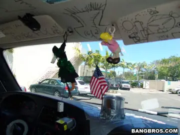 Woman in Jeans Gets Fucked in a Taxi