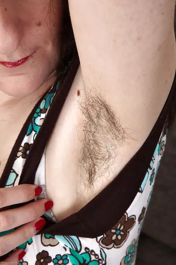Rose Valentina – Busty European MILF Sucks Cock and Spreads Her Hairy Pussy