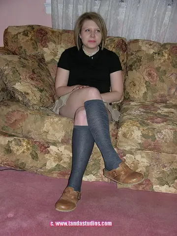 Veronica Snow – Short-Haired Blonde MILF in Socks Strips to Show Her Pierced Pussy