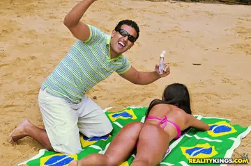 Adryanna Duarte – Tanned Latina MILF in a Bikini Takes Anal on the Beach